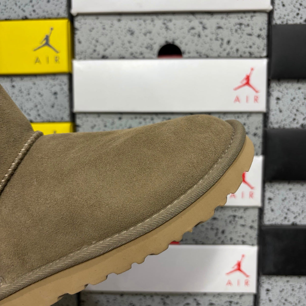UGG Kallen Lace Classic Short Boot – Suede Boot with Shearling Lining, Tonal Back Seam & Classic Sunburst Sole in Alpine