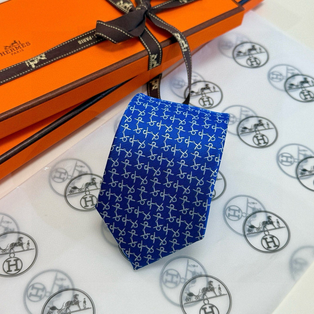 Hermes Style Men's Houndstooth Pattern Silk Tie