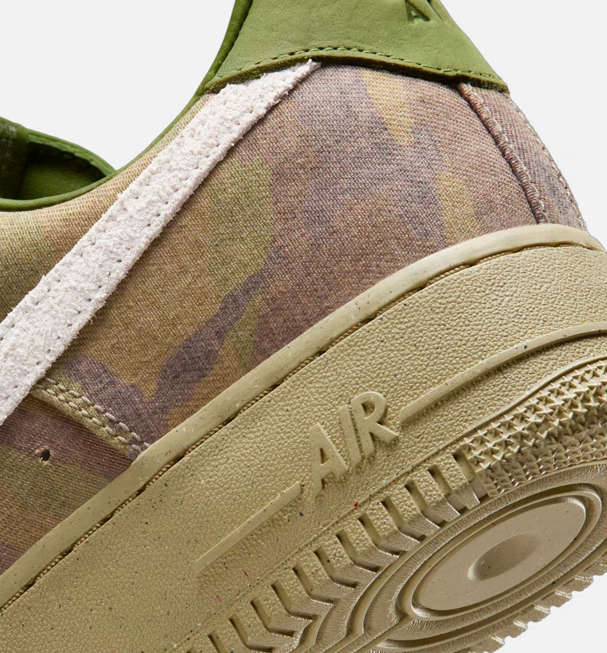 Air Force 1 Low Asparagus and Chlorophyll Men's Lifestyle Shoe - Asparagus/Aluminum/Phantom/Wheat Grass