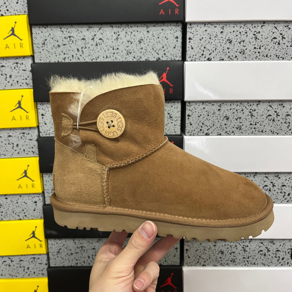 UGG Classic Mini Pull-On Boot – Suede Ankle Boot with Shearling Cuff & Tonal Outsole in Chestnut