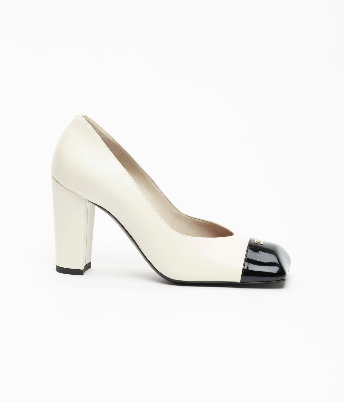 Chanel Pumps