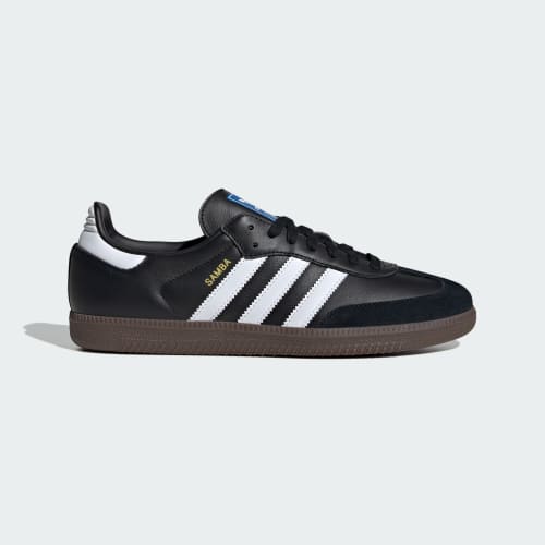 Minimal Soccer Sneaker