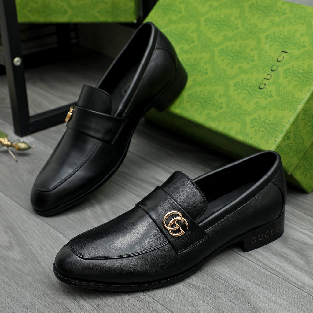 Gucci Black Loafers with Gold-Tone Hardware