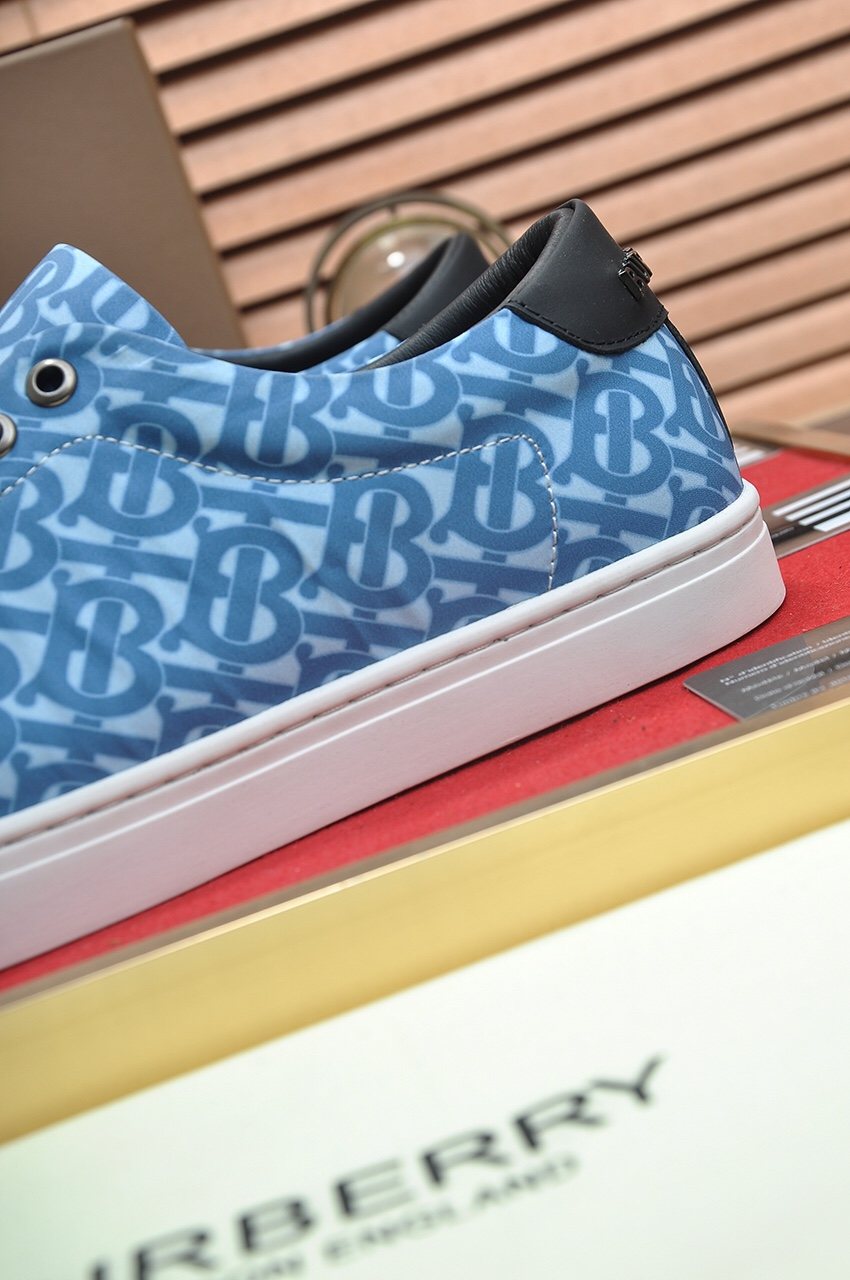 Burberry Blue Patterned Low-Top Sneakers