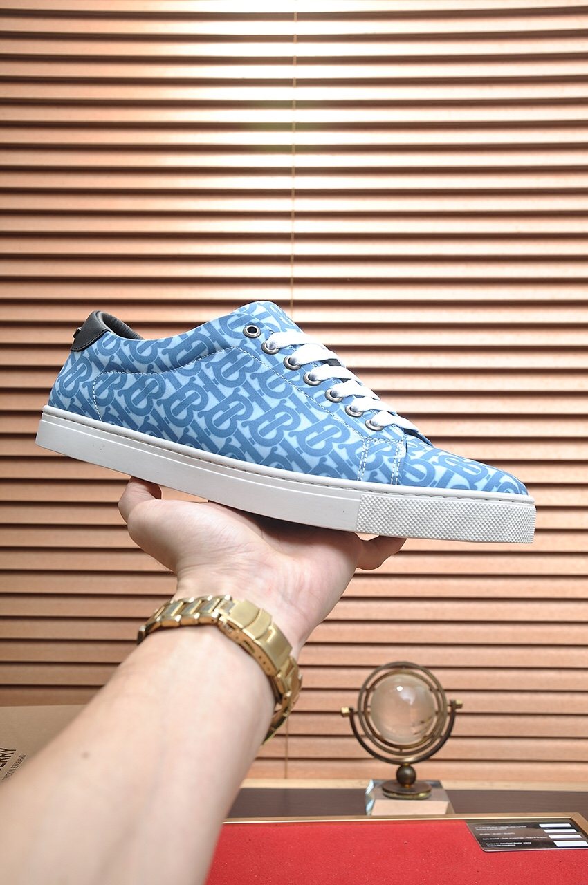 Burberry Blue Patterned Low-Top Sneakers