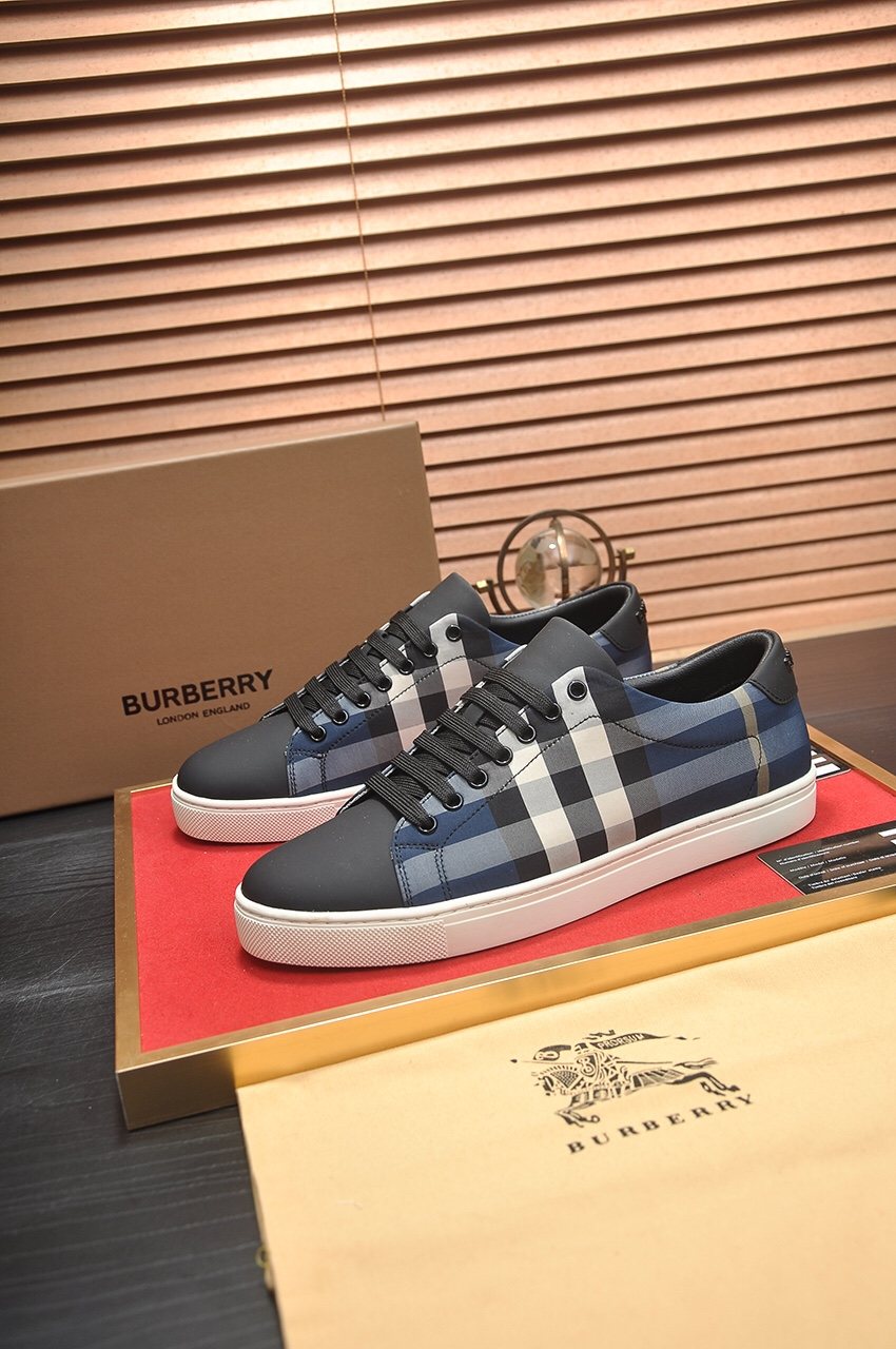 Burberry Check Panel Low-Top Sneakers - Check-Pattern Panel Details