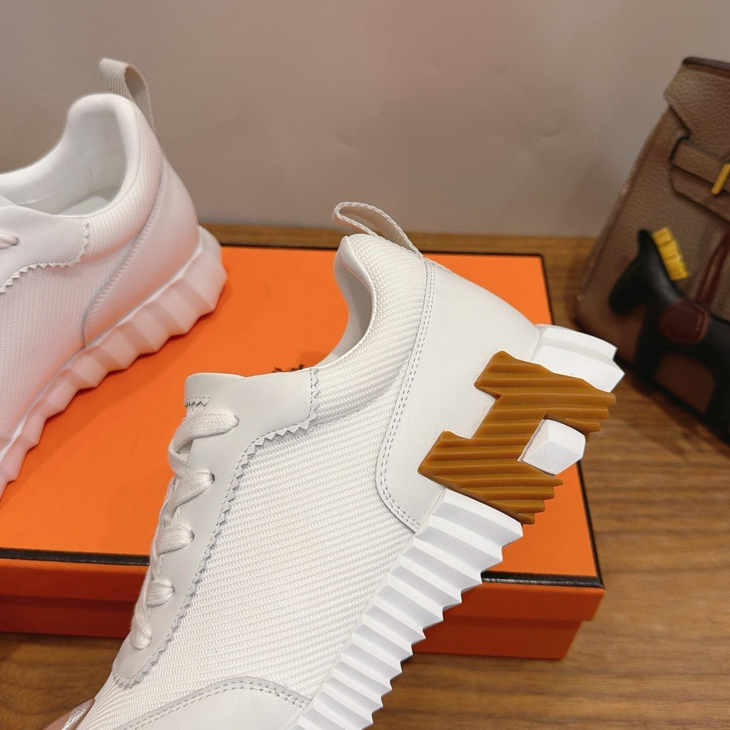 Hermès White Textured Low-Top Sneakers