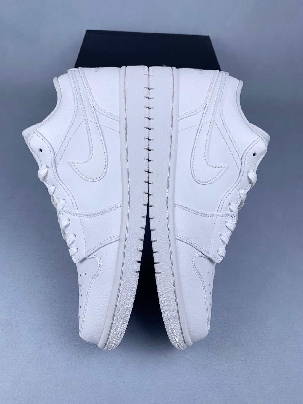 Air Jordan 1 Low All-White 553558-130 Unisex Sneakers